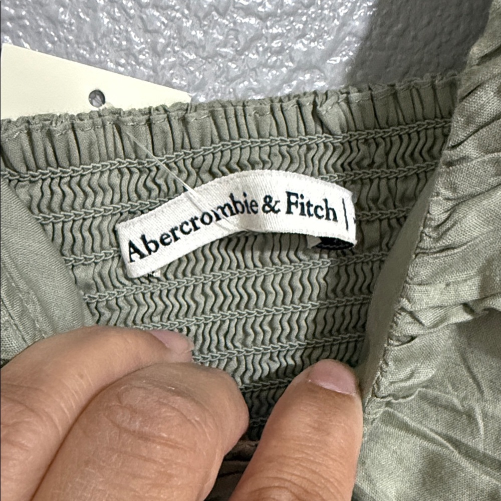 Abercrombie & Fitch Ruched Olive Blouse - Picture 2 of 13